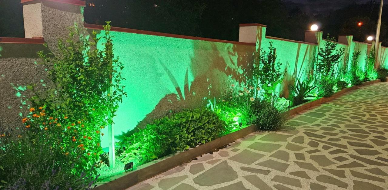 Sierra Hotel Tbilisi ภายนอก รูปภาพ